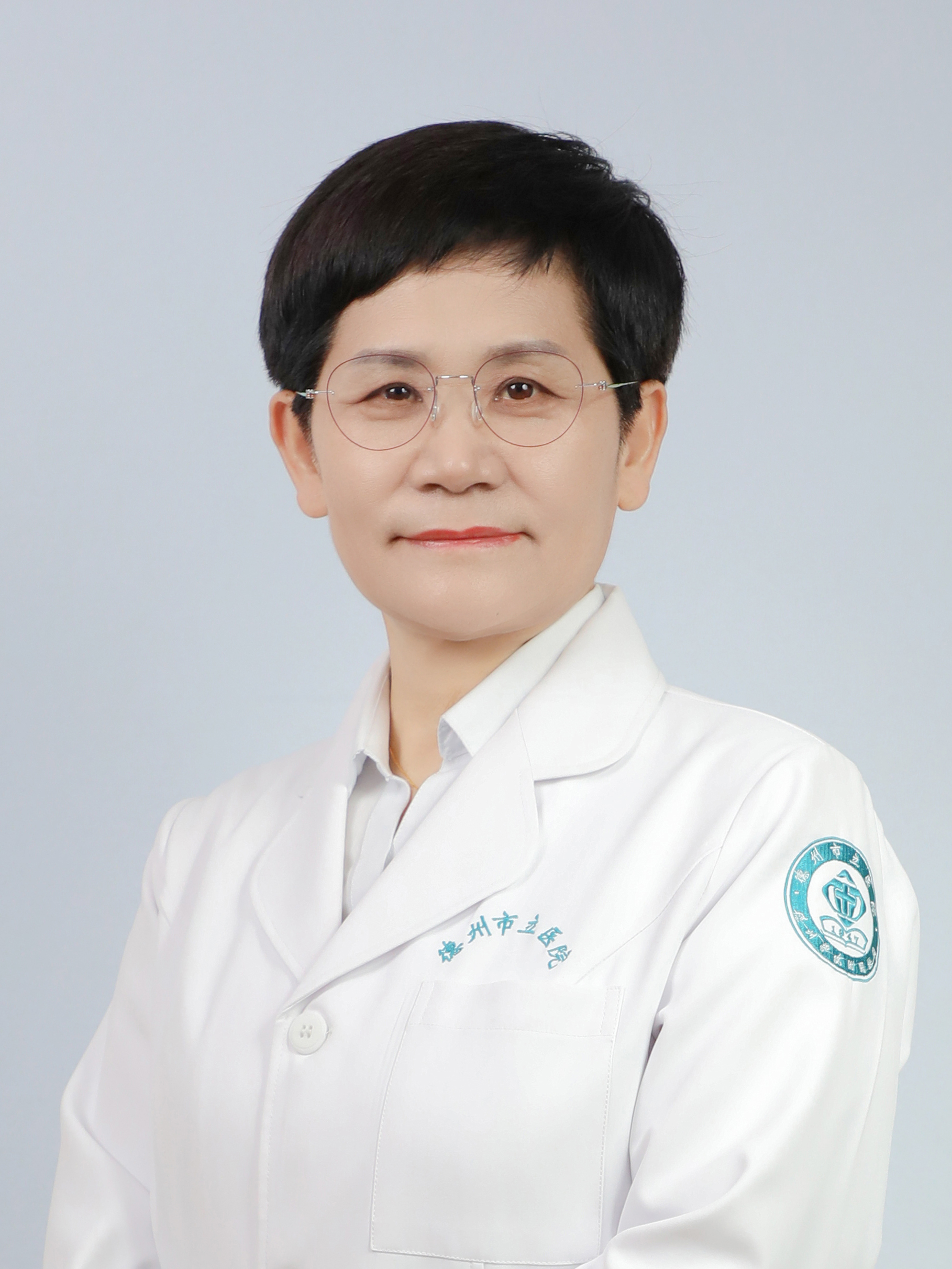 崔立新妇科学科带头人妇三科主任主任医师 擅长妇科肿瘤、不孕不育、生殖内分泌、盆底器官脱垂、疑难复杂妇产科疾病的综合诊断及治疗。率先   