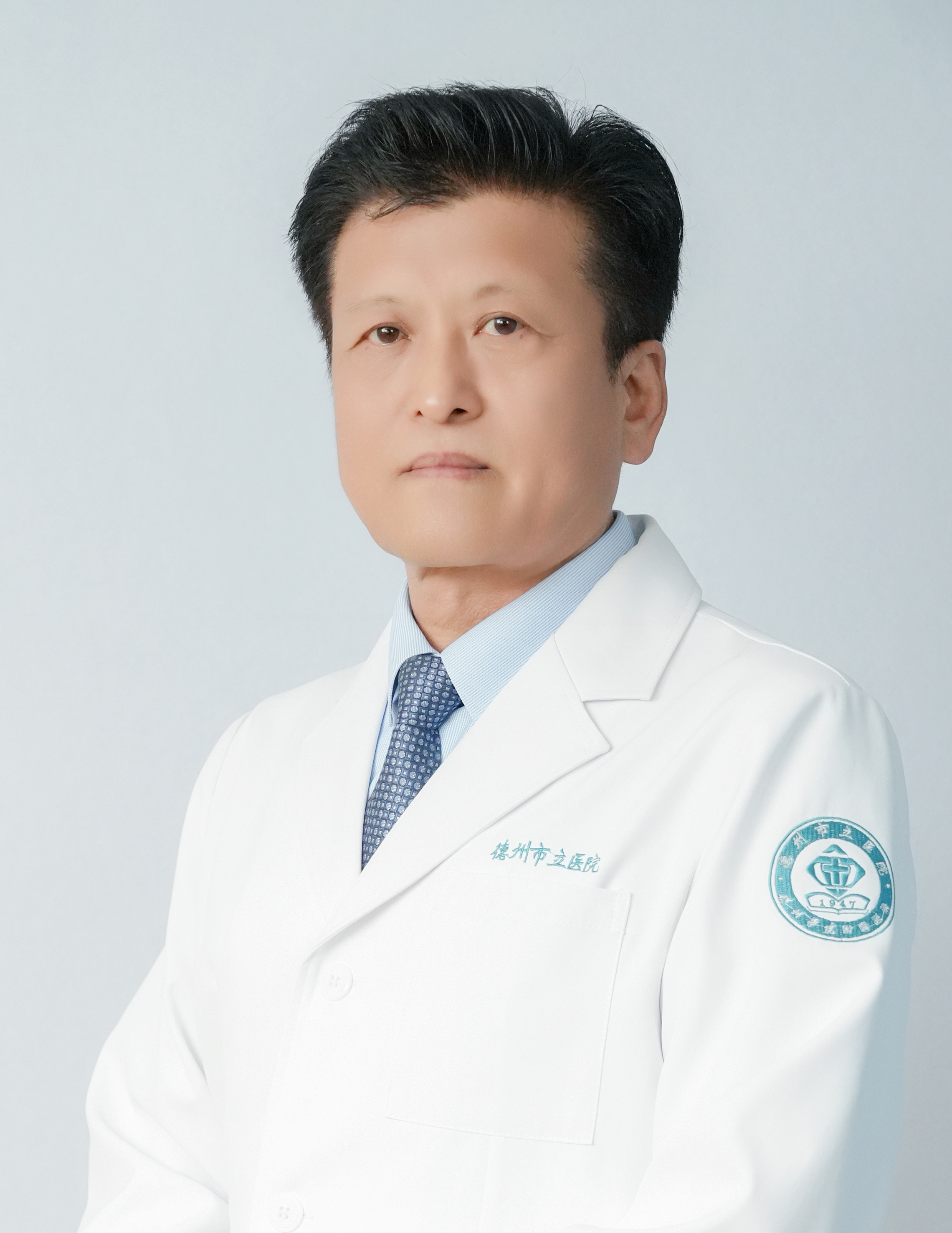 德州市立医院专家简介：常洪山科室：神经内科职称：主任医师人物经历：德州市立医院知名专家，曾在北京宣武医院、上海华山医院神经内科进修   