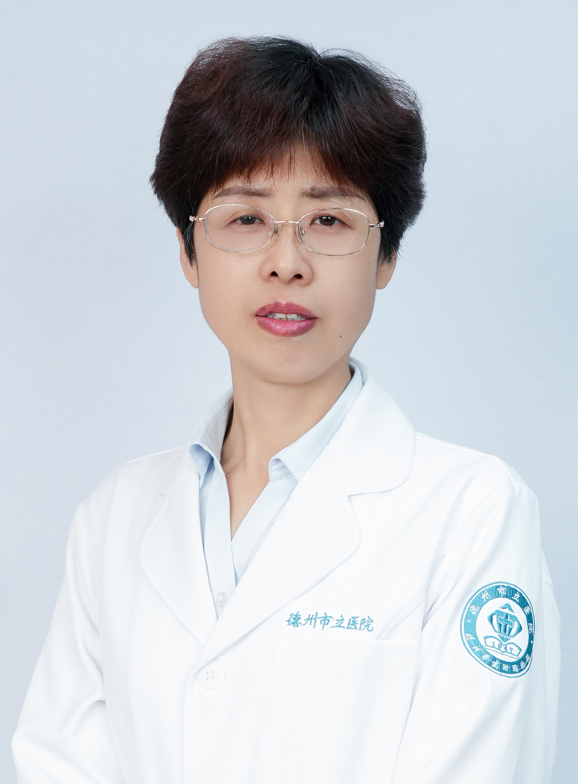 李凤玲 党委副书记 院长主任医师 重症妊娠组组长 1995年毕业于泰山医学院医疗系，曾在山东大学附属齐鲁医院妇产科进修一年。擅长于妊娠   