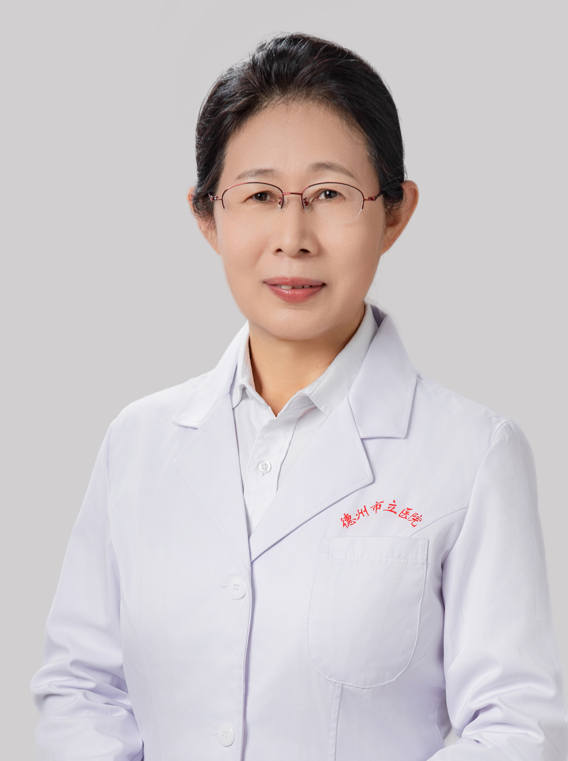 杨惠英病理科主任主任医师擅长领域 ：女性生殖系统、消化系统、呼吸系统、乳腺、甲状腺及骨软组织等疾病的病理诊断。学术任职：山东省医学   